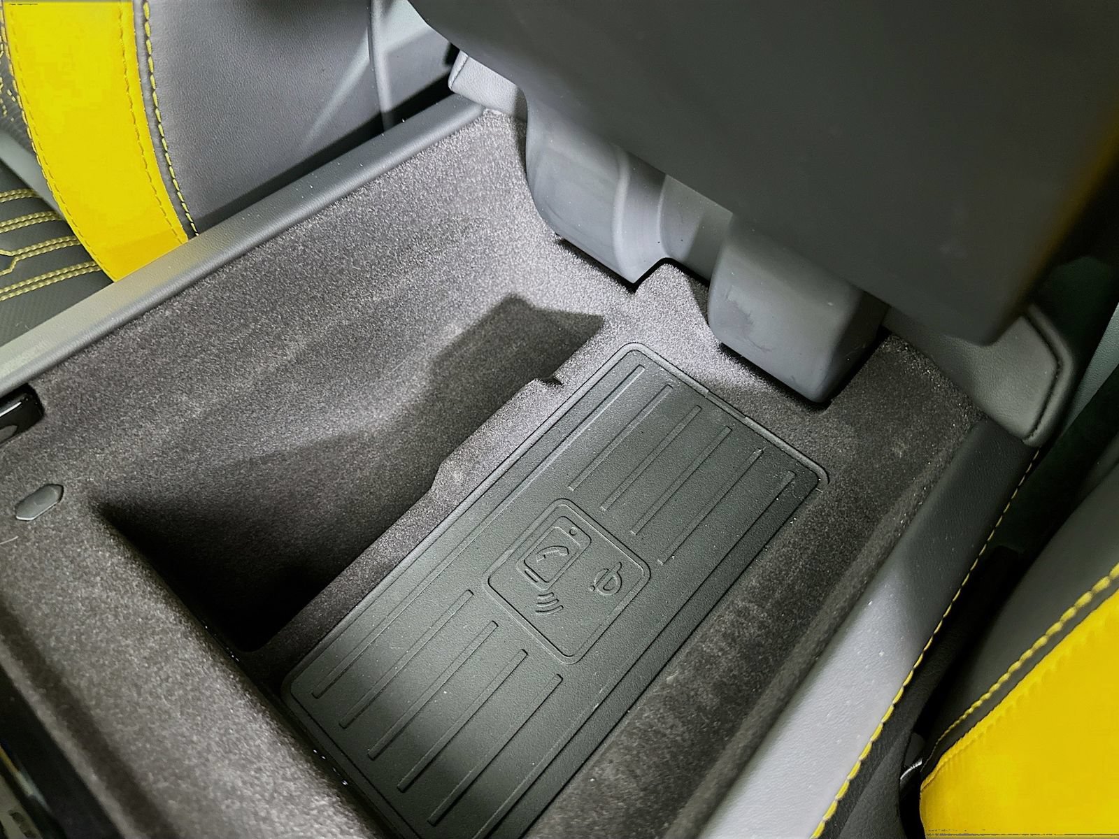 Used 2024 Lamborghini Urus S AWD/4WD image 30