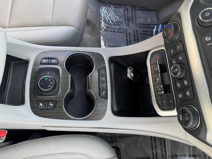 Used 2023 GMC Acadia SLT image 29