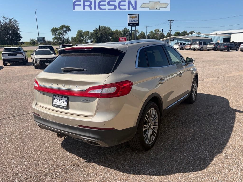 Used 2017 Lincoln MKX Reserve AWD/4WD image 5