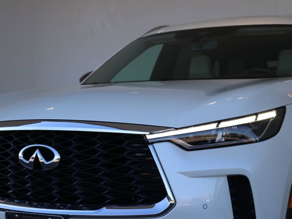 Certified 2023 INFINITI QX60 Luxe w/ Cargo Package AWD/4WD image 11