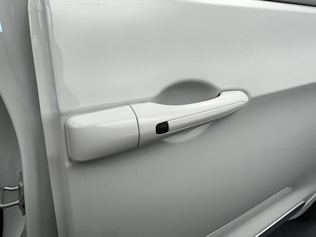 New 2026 Chrysler Pacifica Pinnacle FWD image 23