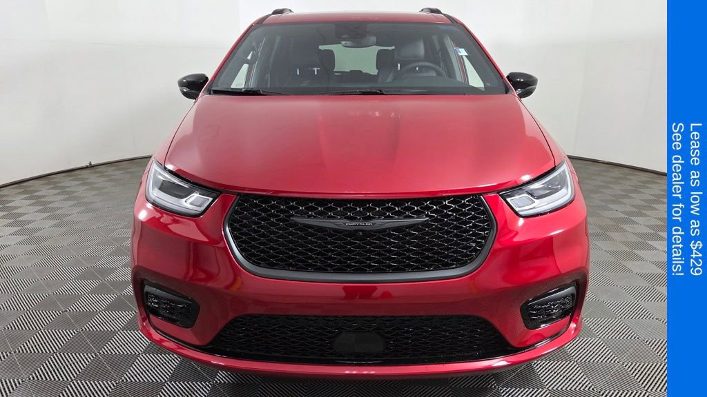 New 2026 Chrysler Pacifica Select image 2