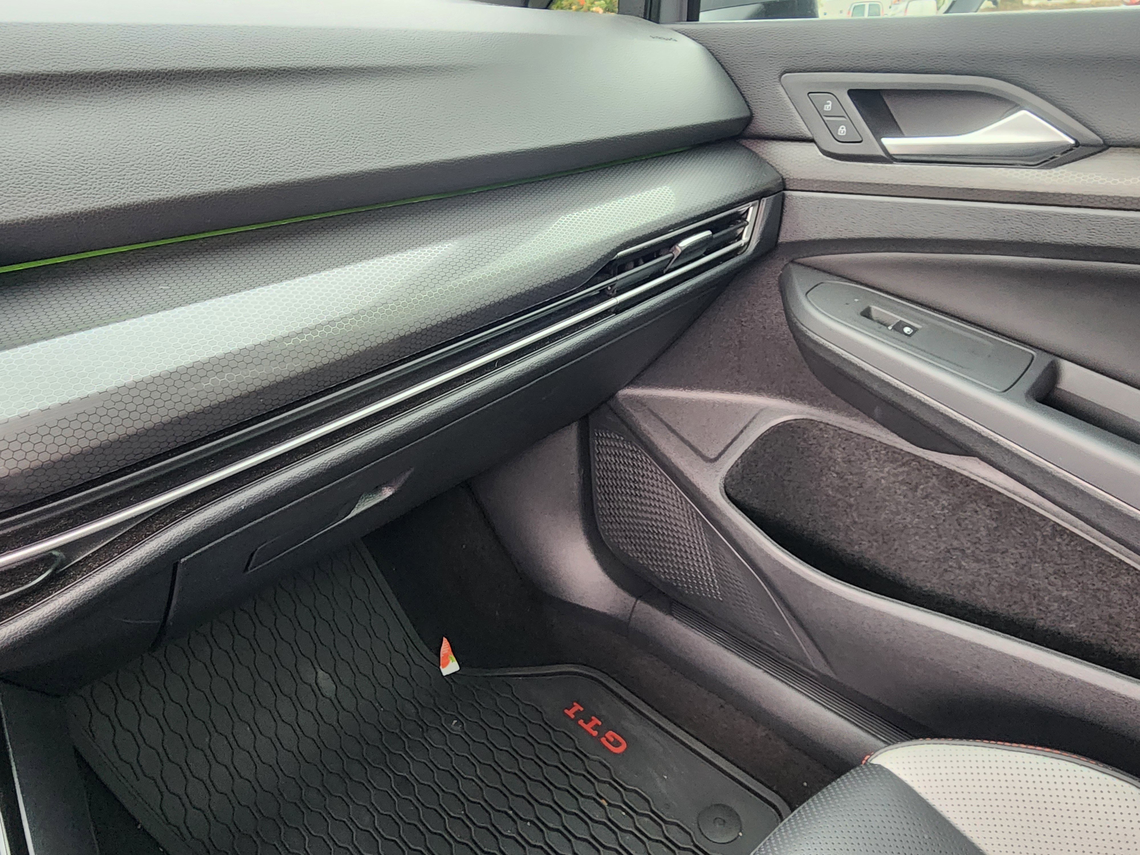 Used 2024 Volkswagen GTI SE w/ SE Leather Seats Package image 32