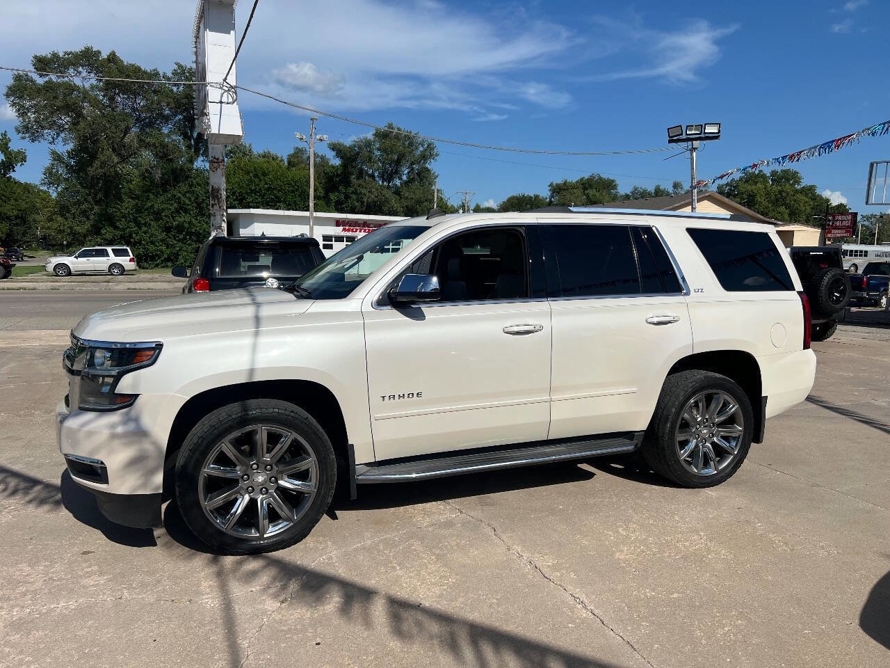 Used 2015 Chevrolet Tahoe LTZ image 2