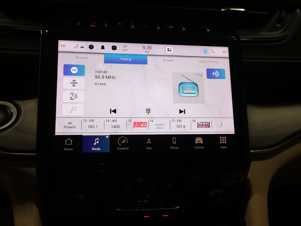 Certified 2023 Jeep Grand Cherokee Limited w/ Luxury Tech Group II AWD/4WD image 26