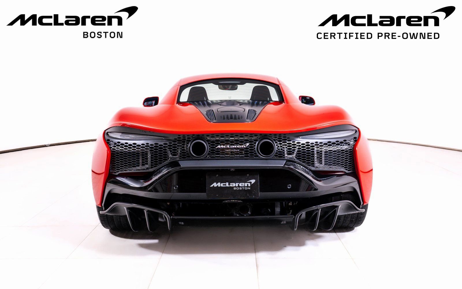 Used 2024 McLaren Artura image 4
