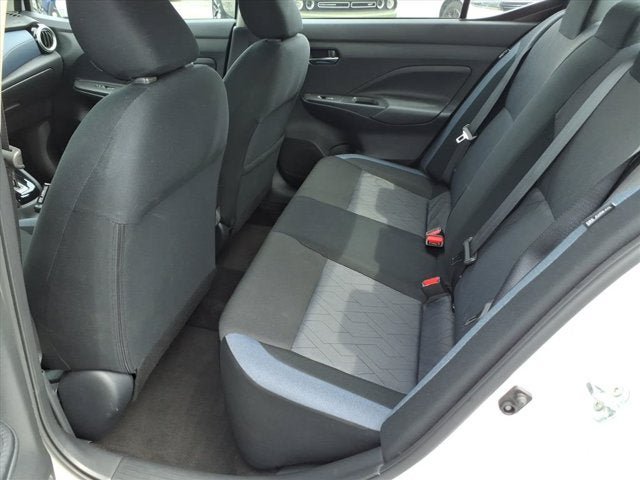 Used 2024 Nissan Versa SV FWD image 5