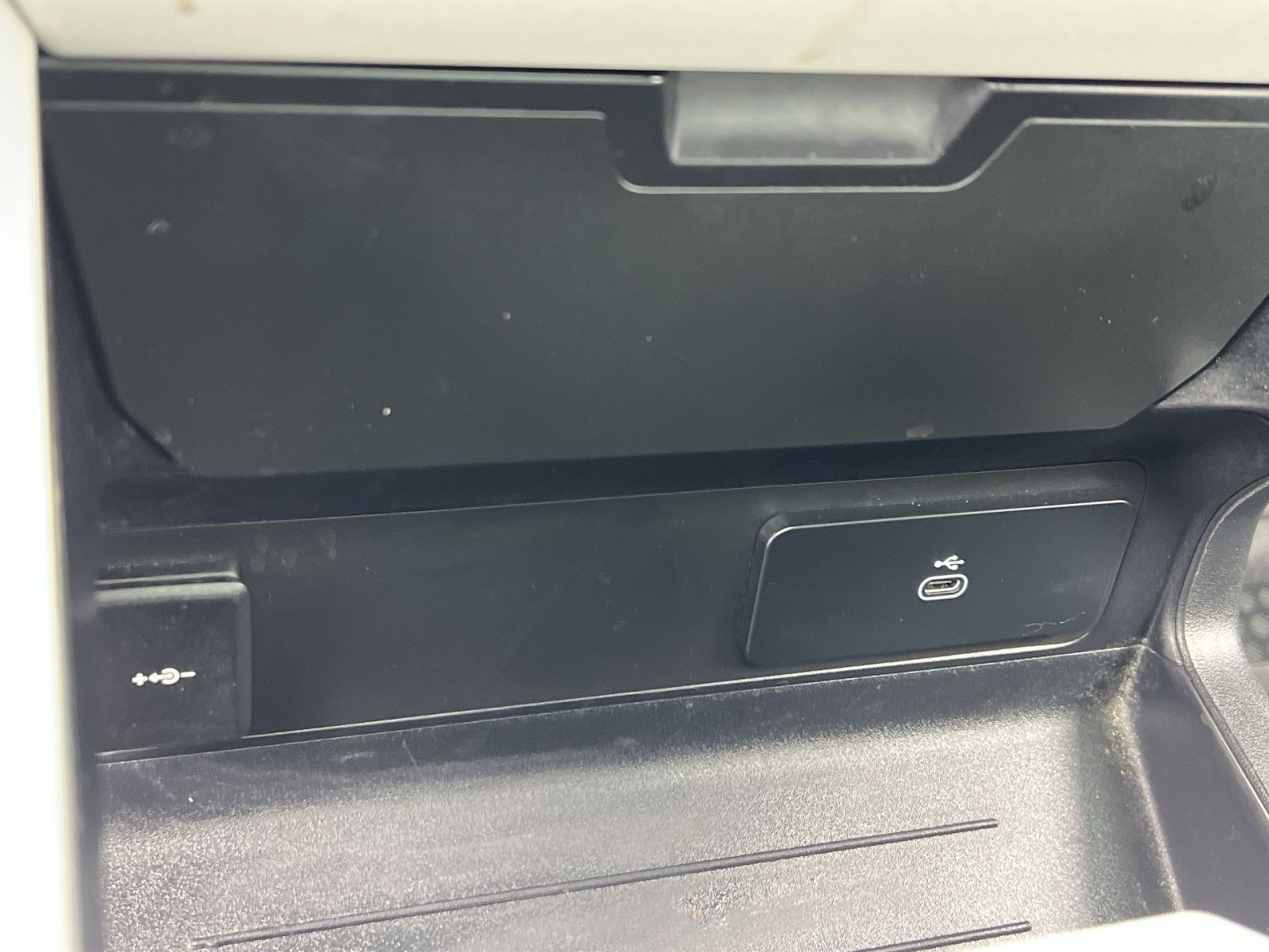 Used 2025 Land Rover Defender 110 S image 32