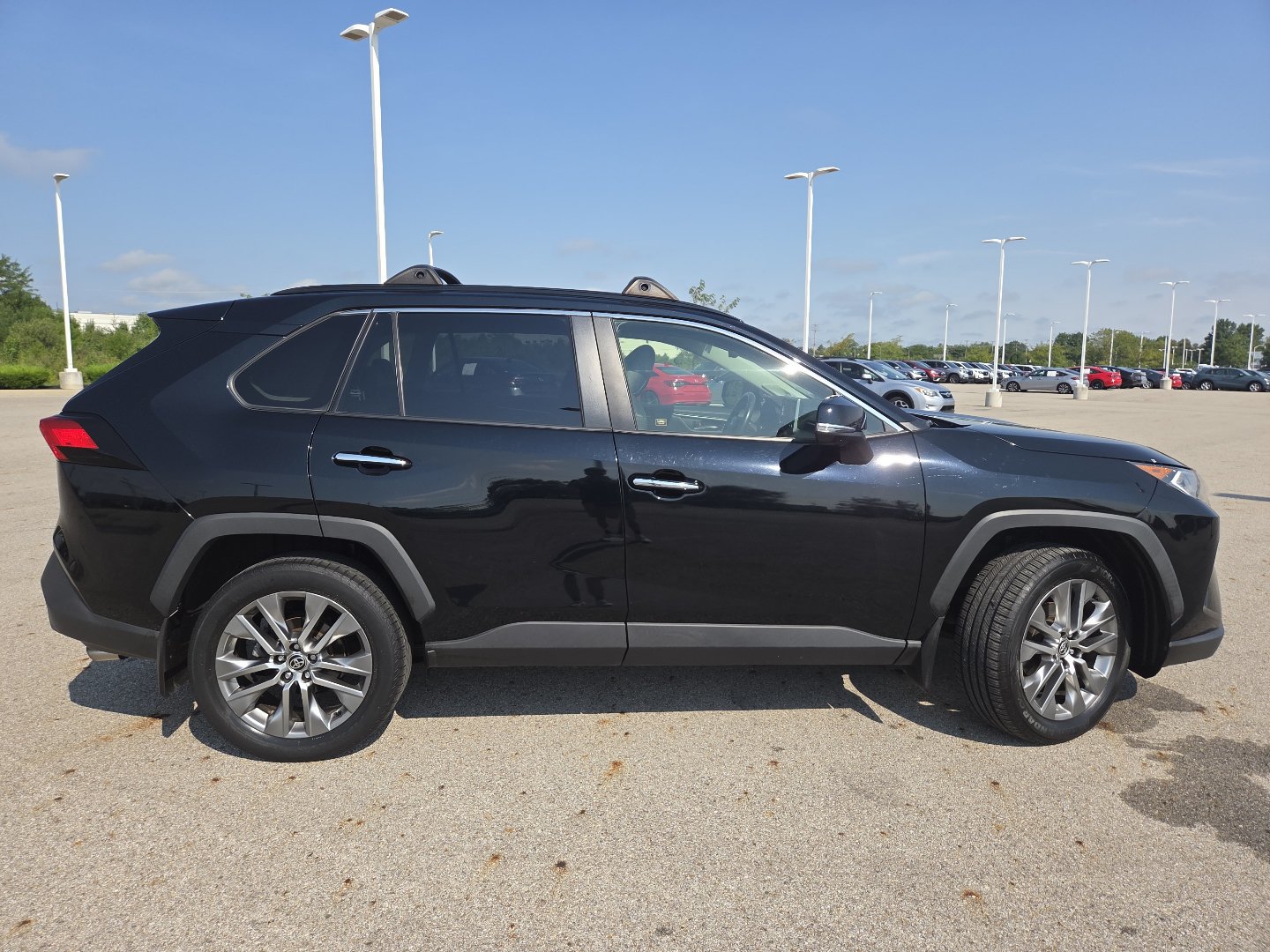 Used 2021 Toyota RAV4 Limited AWD/4WD image 21