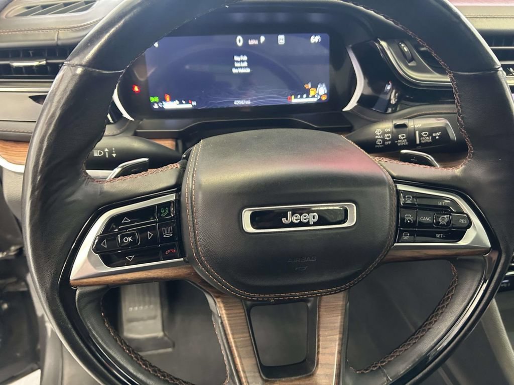Used 2023 Jeep Grand Cherokee L Summit w/ Rear Seat Video Group I AWD/4WD image 23