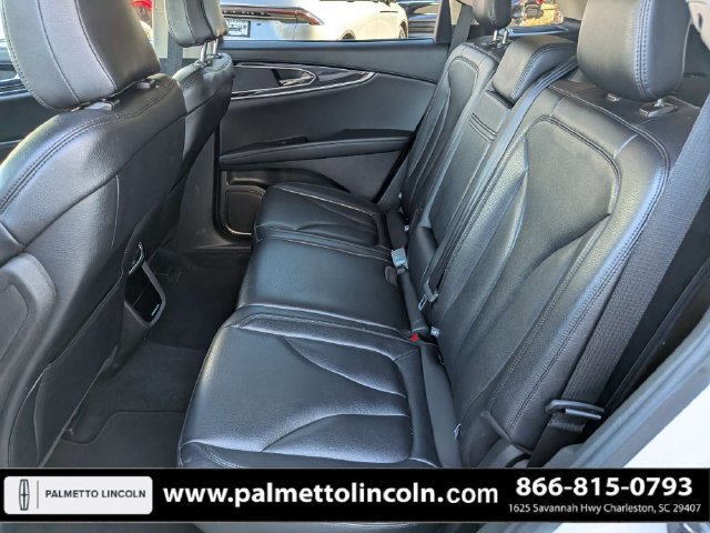 Certified 2022 Lincoln Nautilus FWD w/ Premium Package image 13