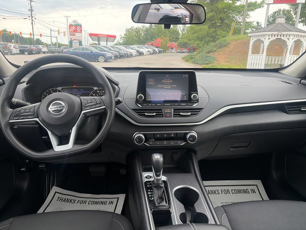 Used 2022 Nissan Altima 2.5 SV FWD image 13