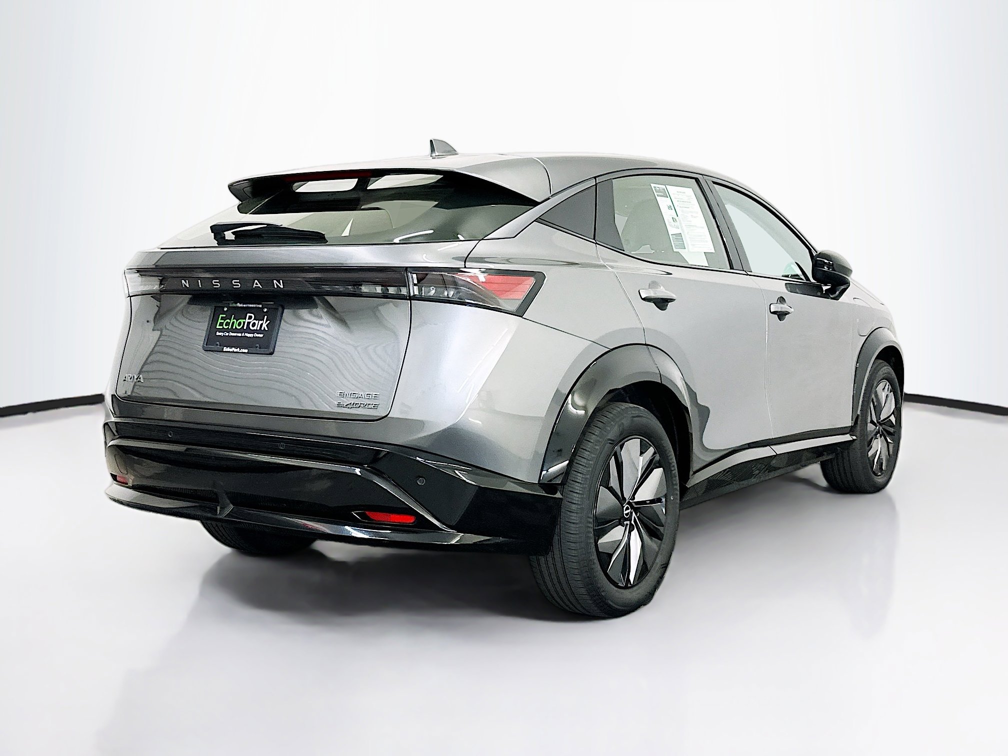 Used 2024 Nissan Ariya AWD image 9