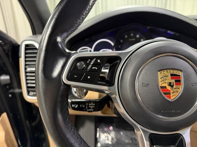 Used 2023 Porsche Cayenne Platinum Edition AWD/4WD image 18