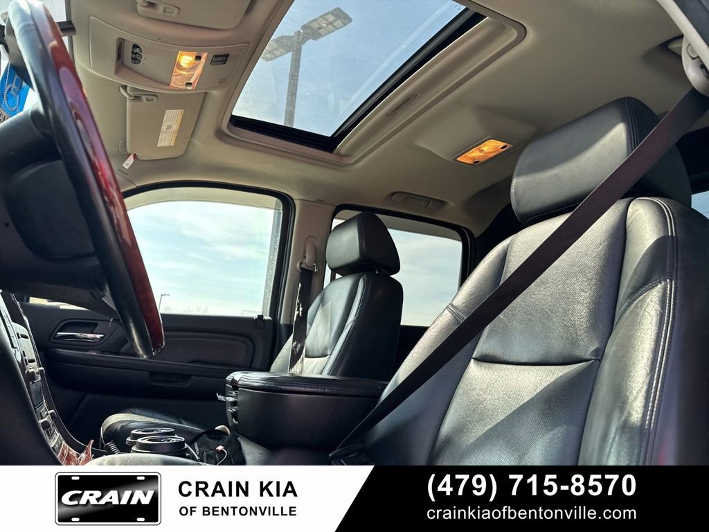 Used 2008 Cadillac Escalade EXT image 4