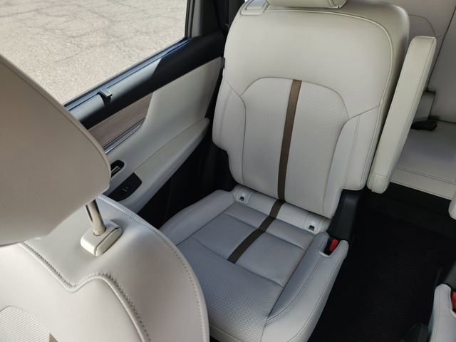 Certified 2024 MAZDA CX-90 Plug-In Hybrid w/ Premium Plus image 16