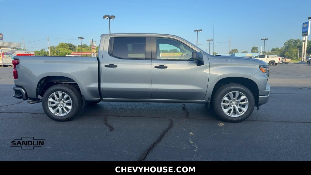 New 2026 Chevrolet Silverado 1500 Custom RWD image 2