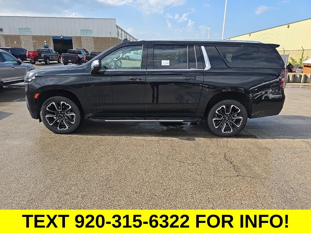 Used 2024 Chevrolet Suburban Premier AWD/4WD image 3