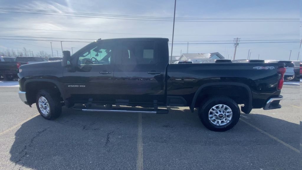 Used 2025 Chevrolet Silverado 2500 LT w/ Convenience Package image 6