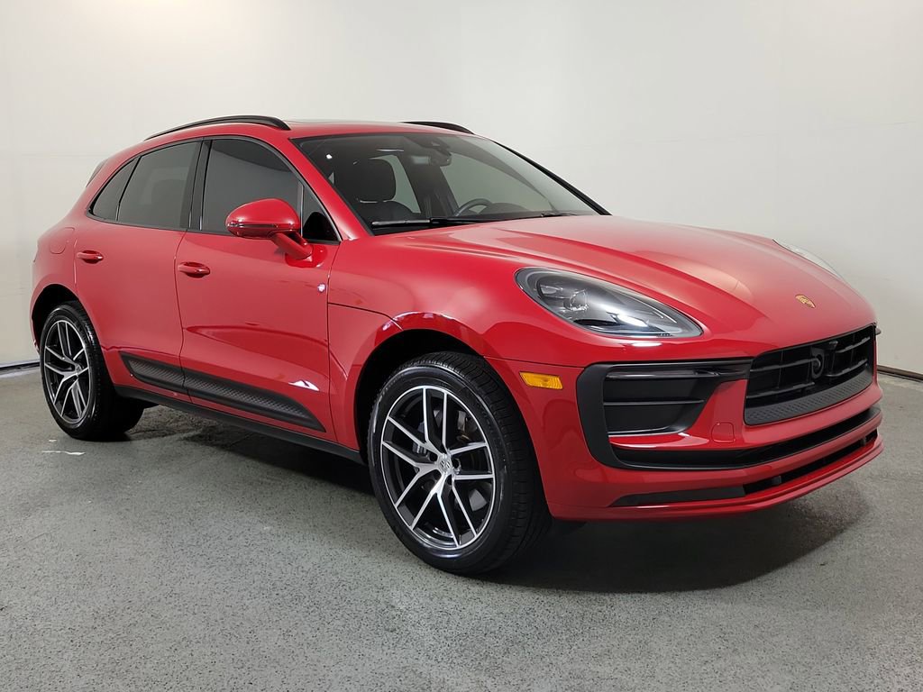 Used 2025 Porsche Macan AWD/4WD image 1