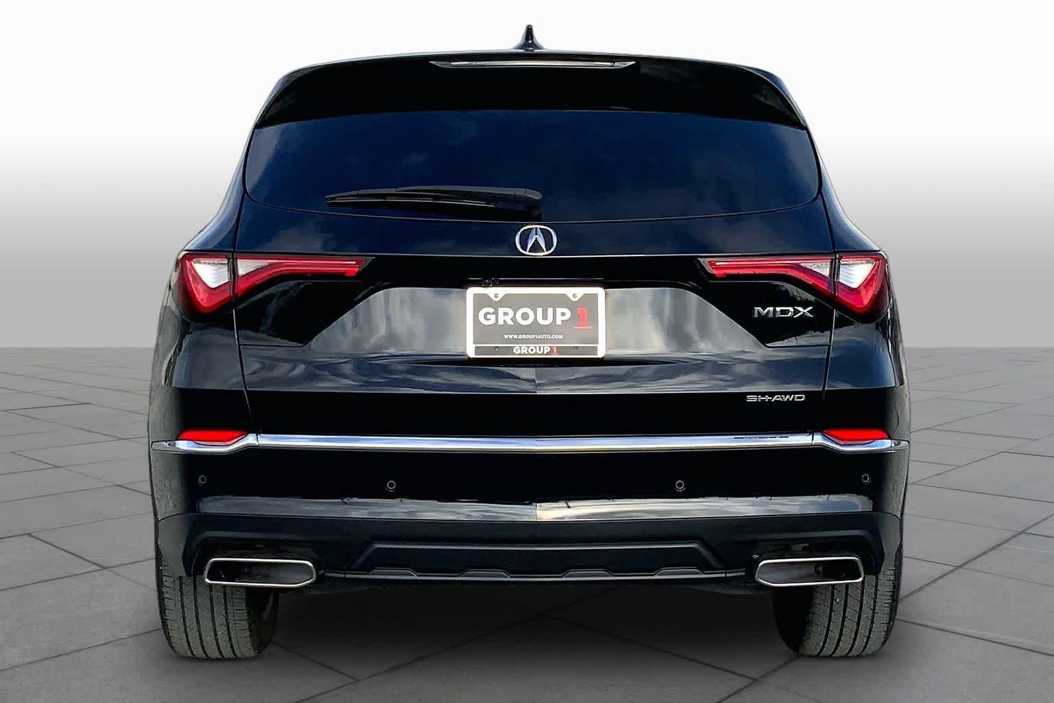 Used 2024 Acura MDX SH-AWD w/ Technology Package image 5