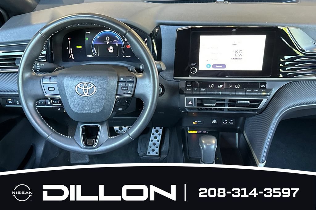 Used 2025 Toyota Camry SE FWD image 14