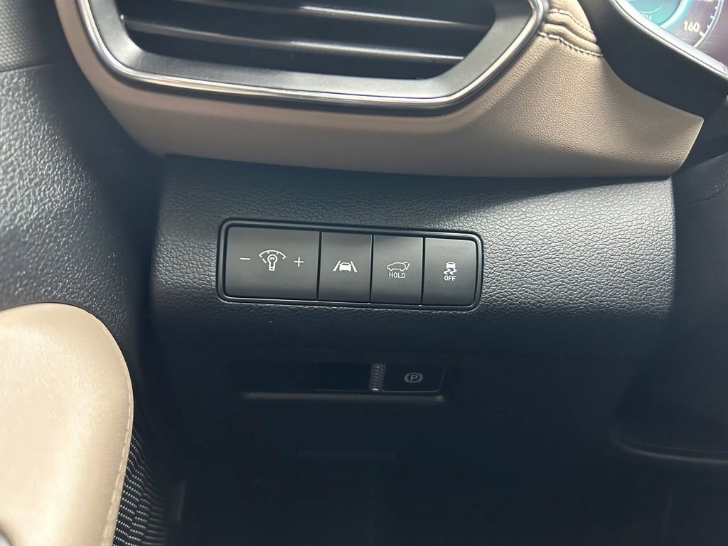 Used 2021 Hyundai Santa Fe SEL w/ Convenience Package image 18