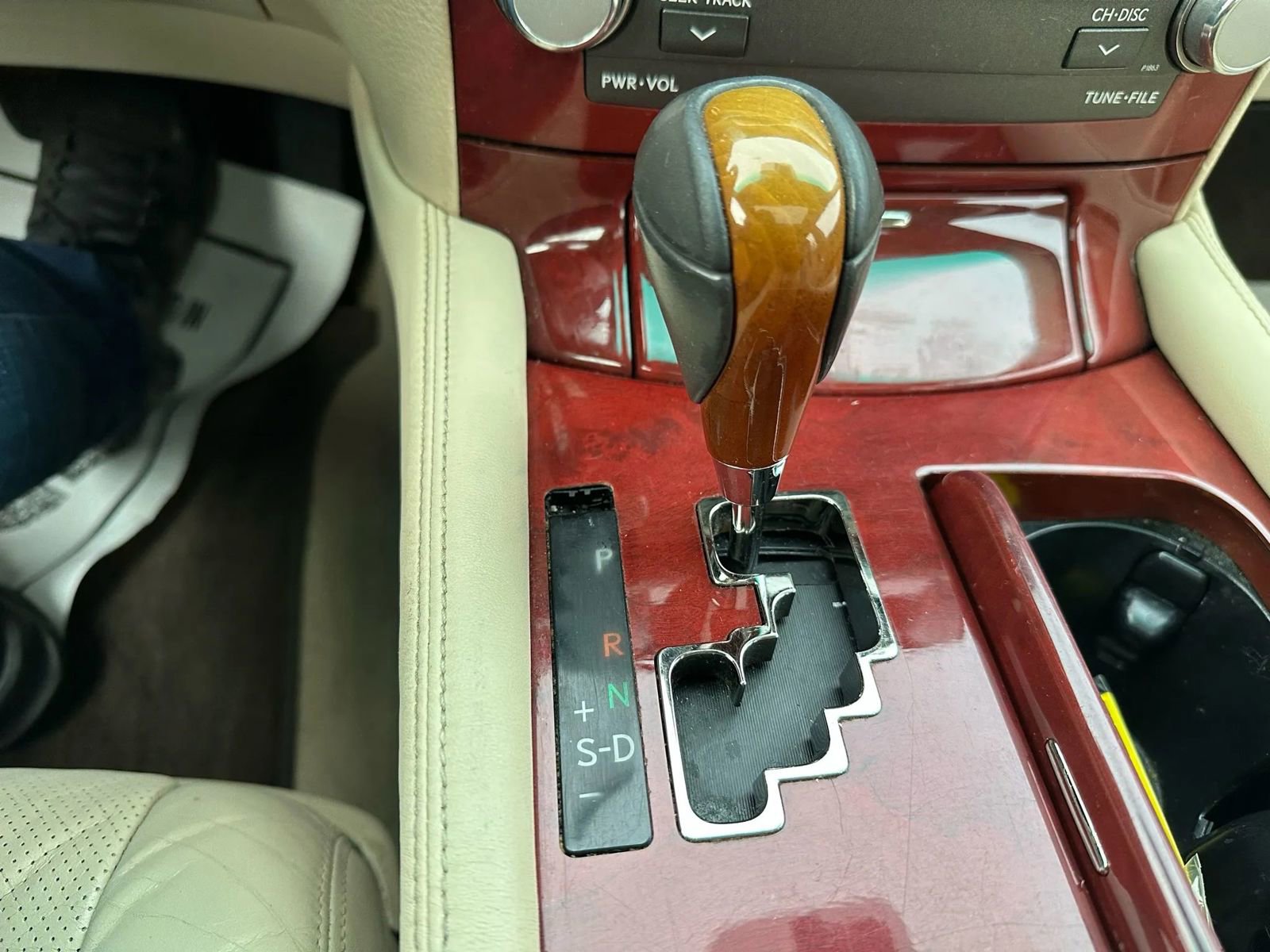 Used 2012 Lexus LS 460 AWD image 42