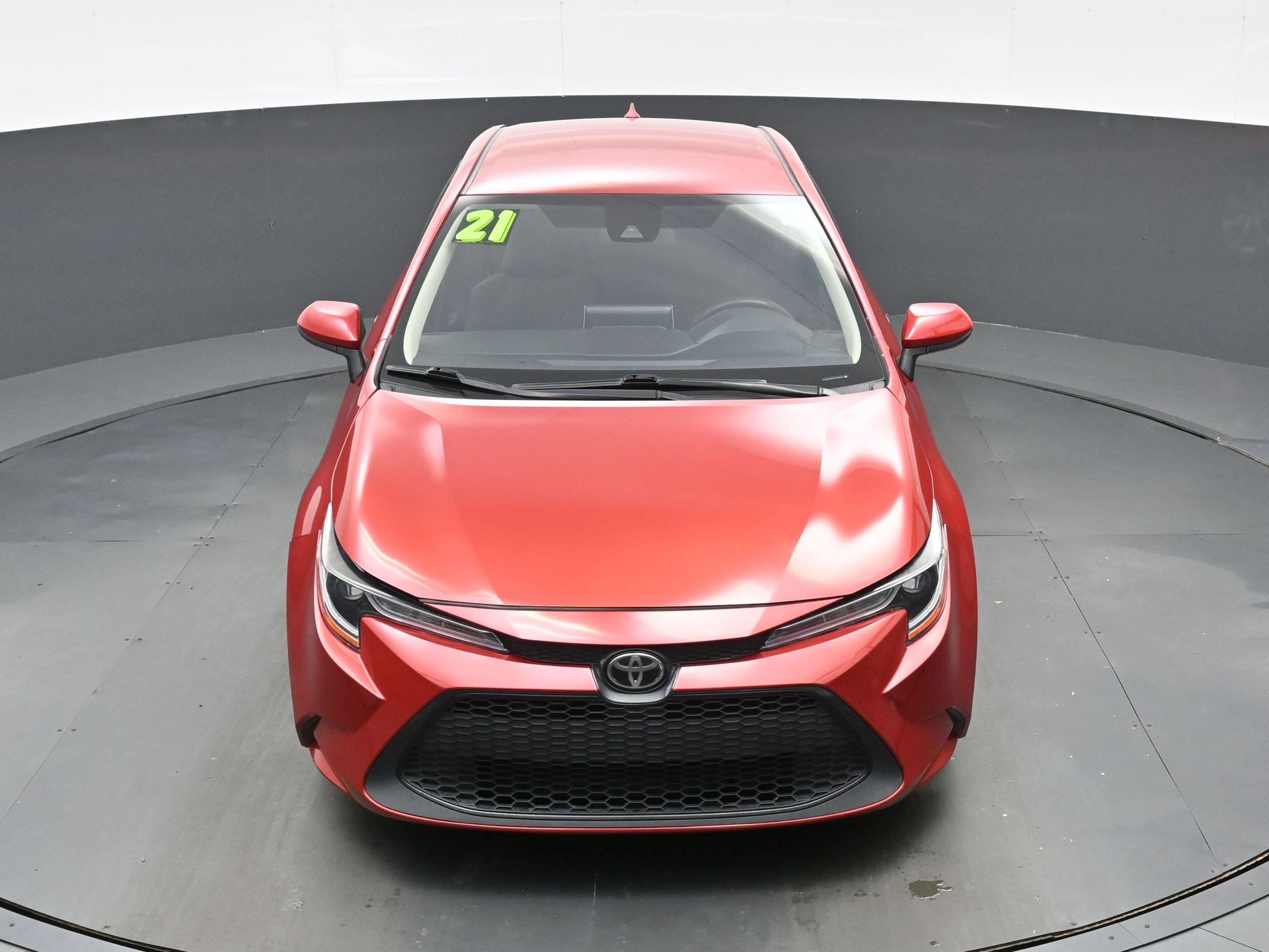 Used 2021 Toyota Corolla LE FWD image 38