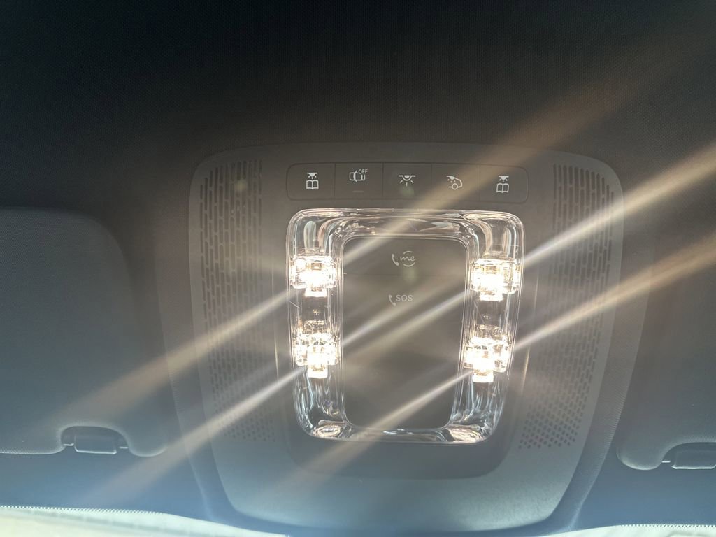 Used 2021 Mercedes-Benz GLB 250 image 27