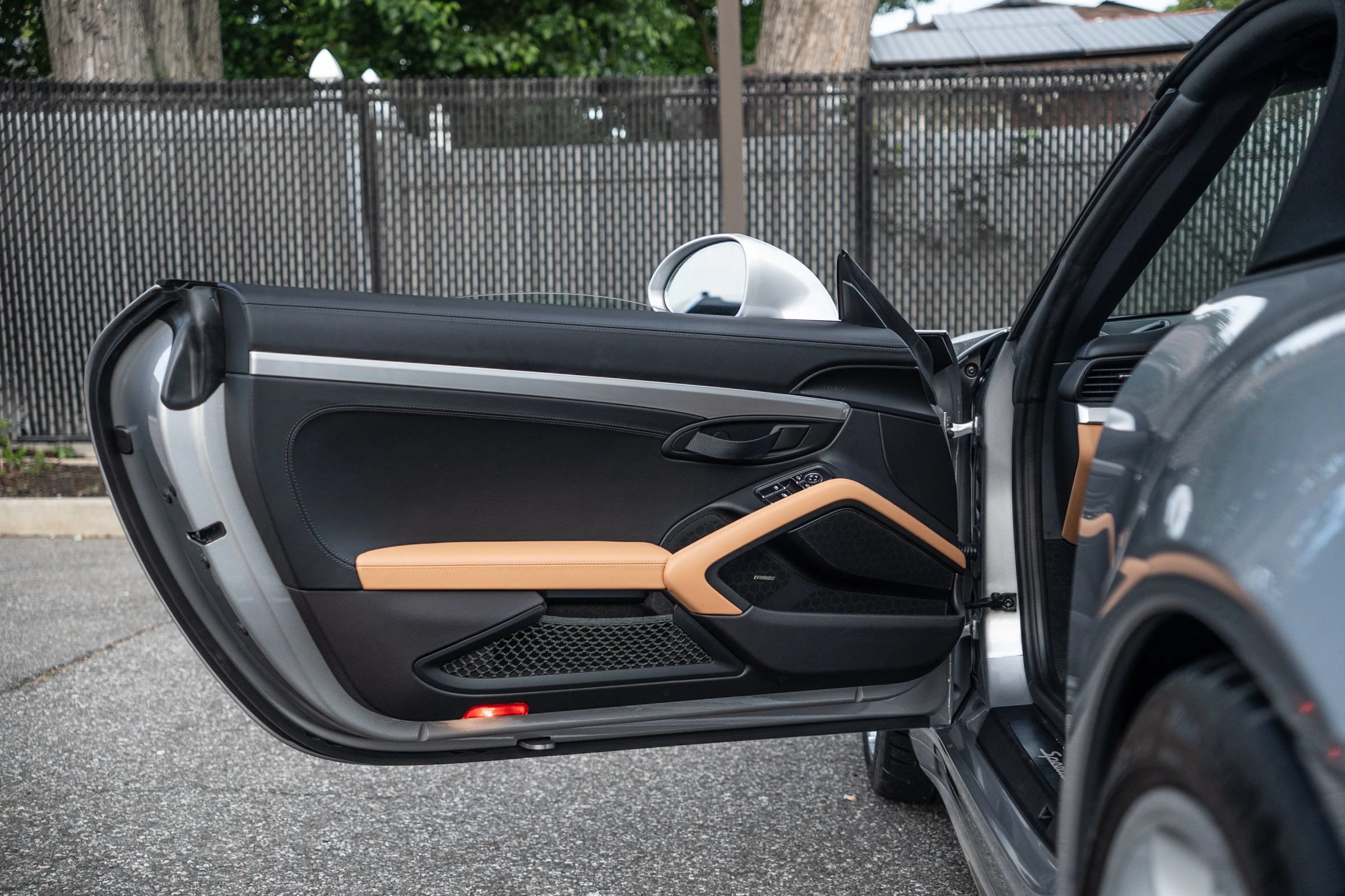 Used 2019 Porsche 911 Speedster RWD image 39