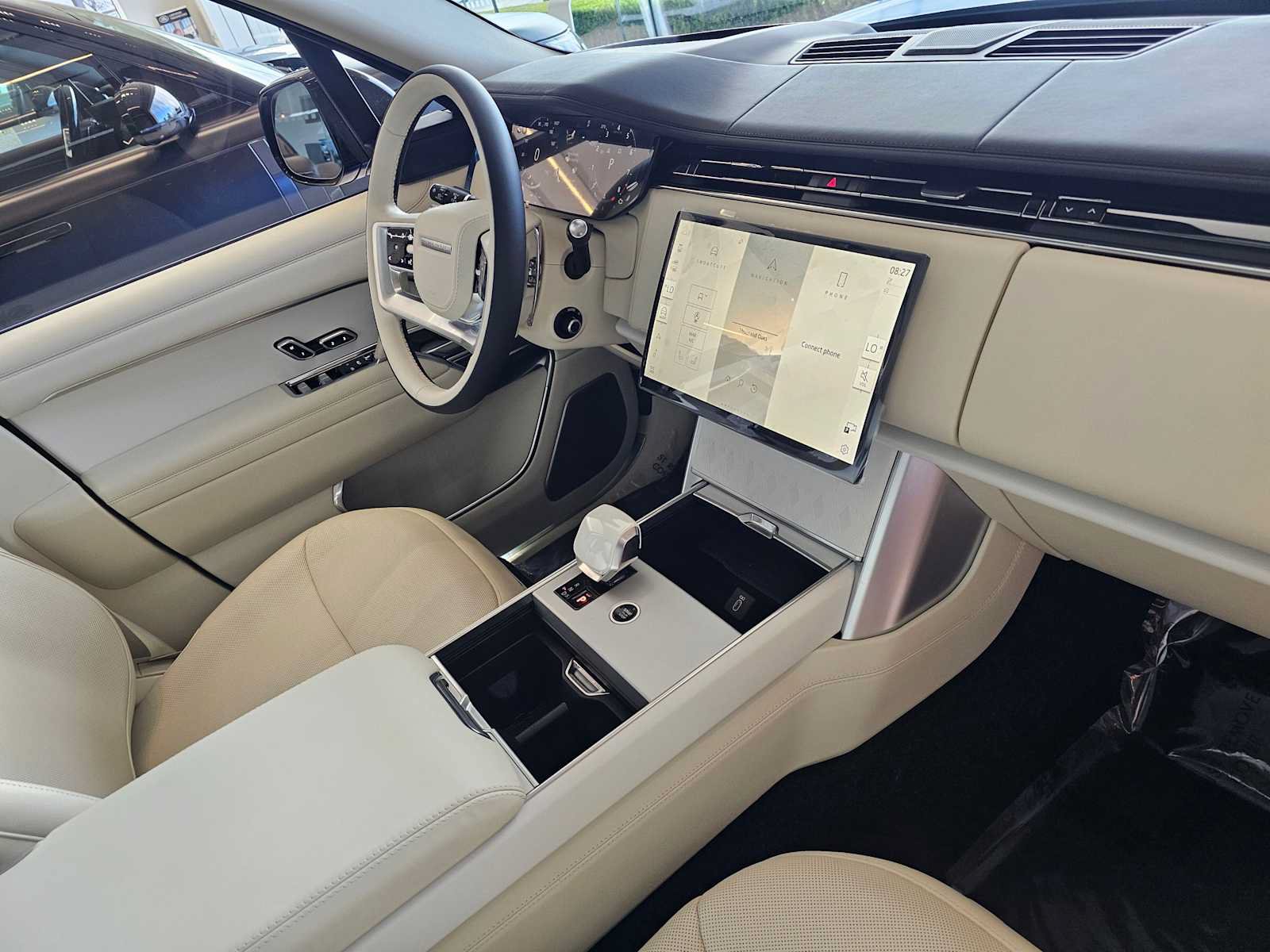 New 2026 Land Rover Range Rover SV AWD/4WD image 11
