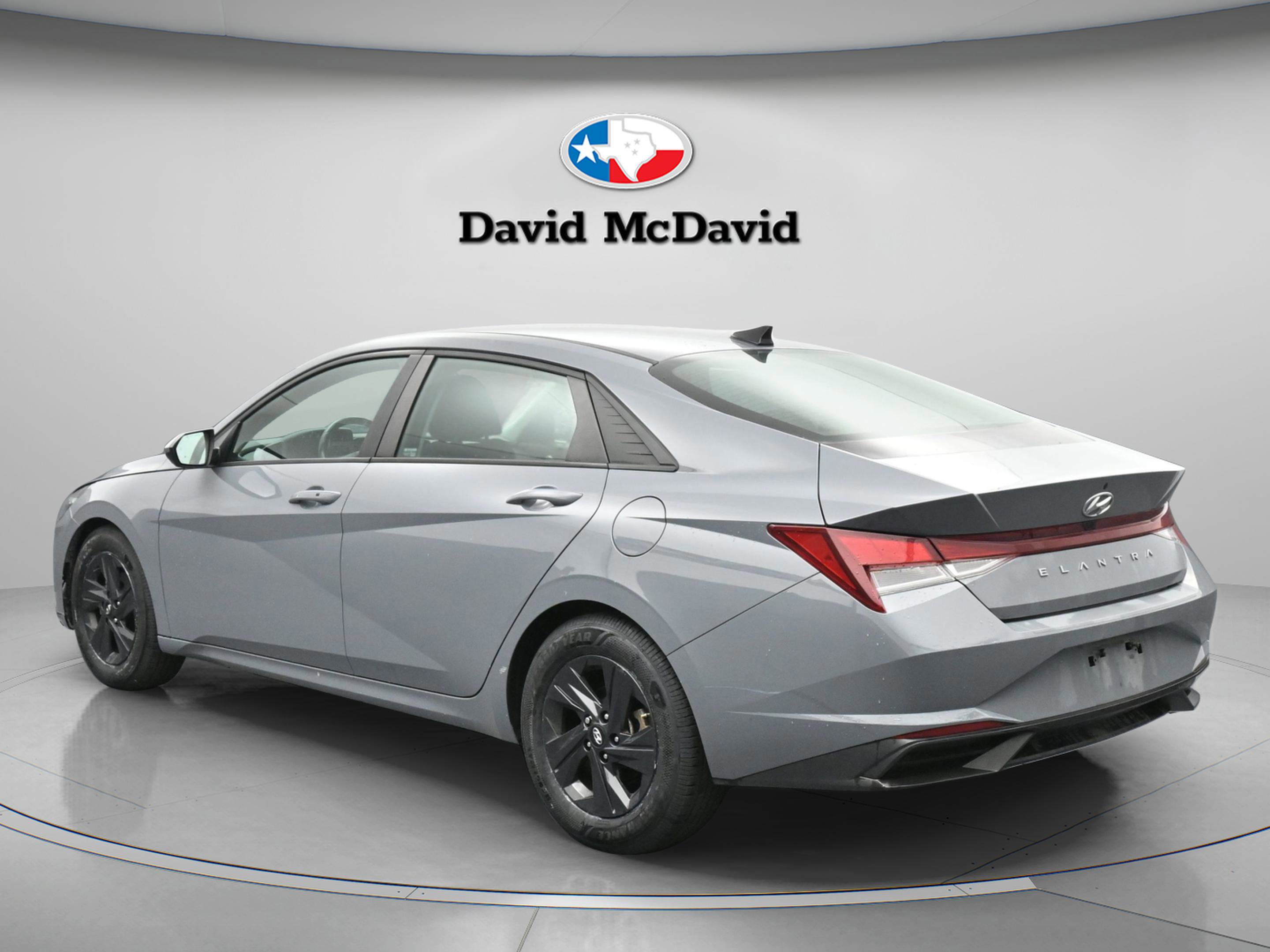 Used 2022 Hyundai Elantra SEL w/ Convenience Package image 10