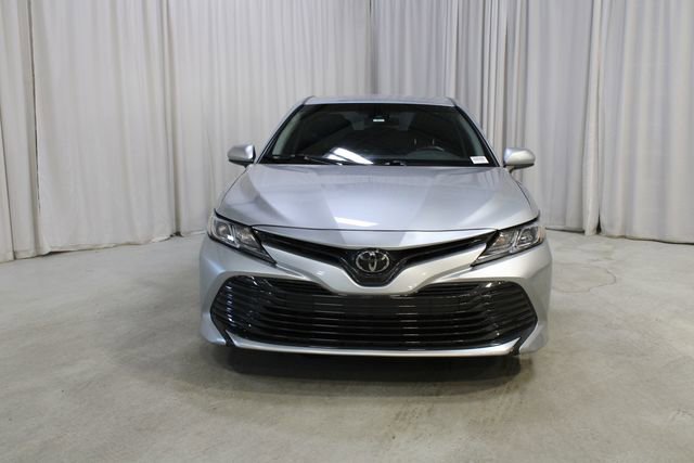 Used 2018 Toyota Camry LE image 34
