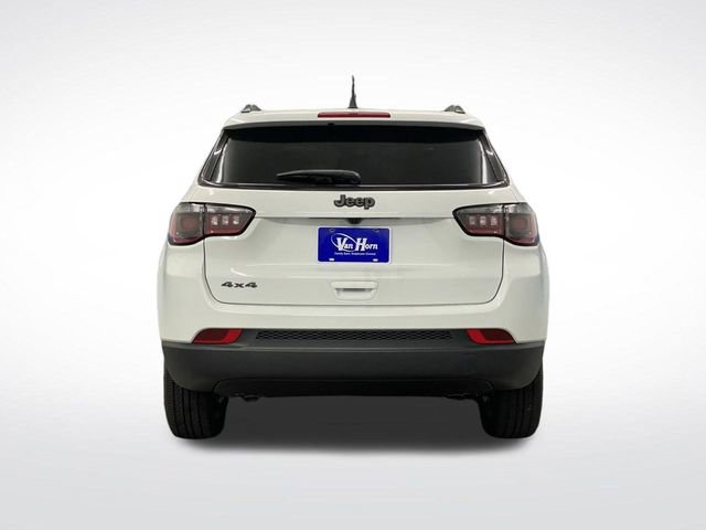 New 2025 Jeep Compass Latitude w/ Sun & Sound Group image 14