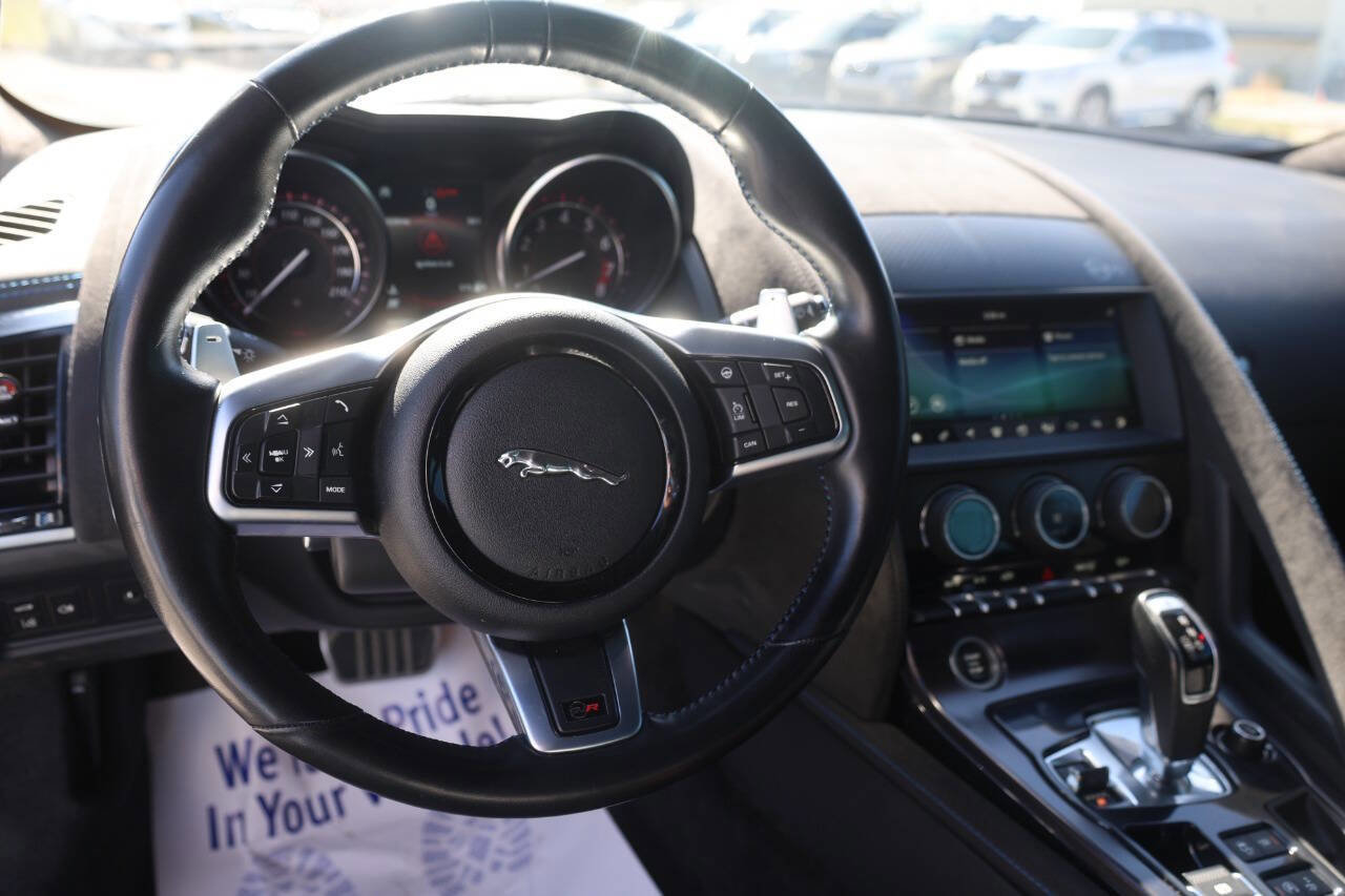 Used 2020 Jaguar F-TYPE SVR image 20
