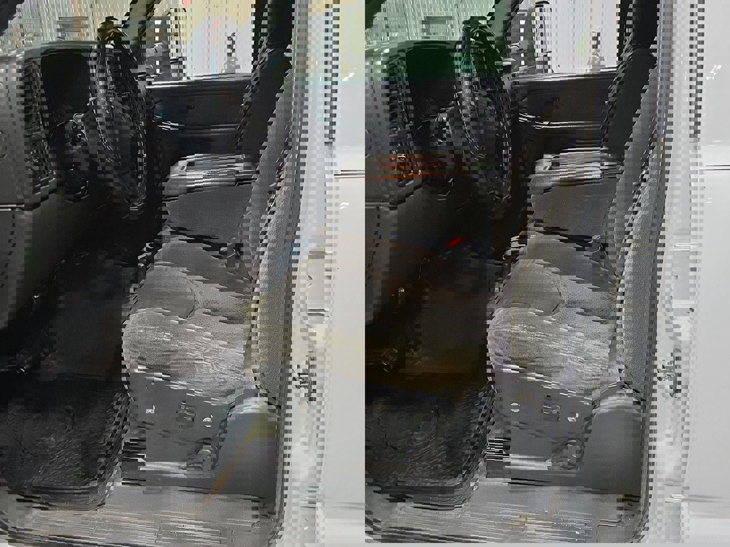 Used 2003 Chevrolet Silverado 3500 LS w/ Skid Plate Package image 8