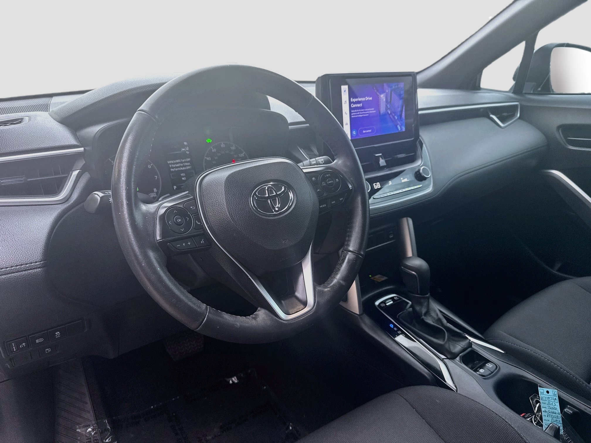 Used 2023 Toyota Corolla Cross AWD Hybrid image 9