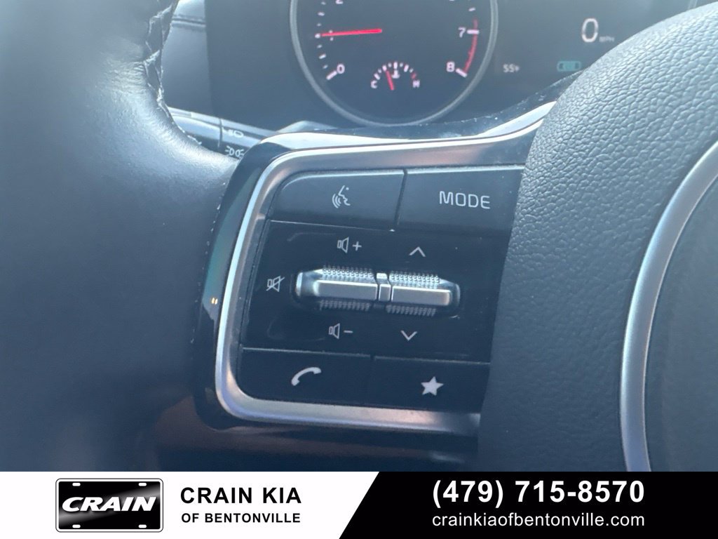 Certified 2024 Kia Carnival LX FWD image 29