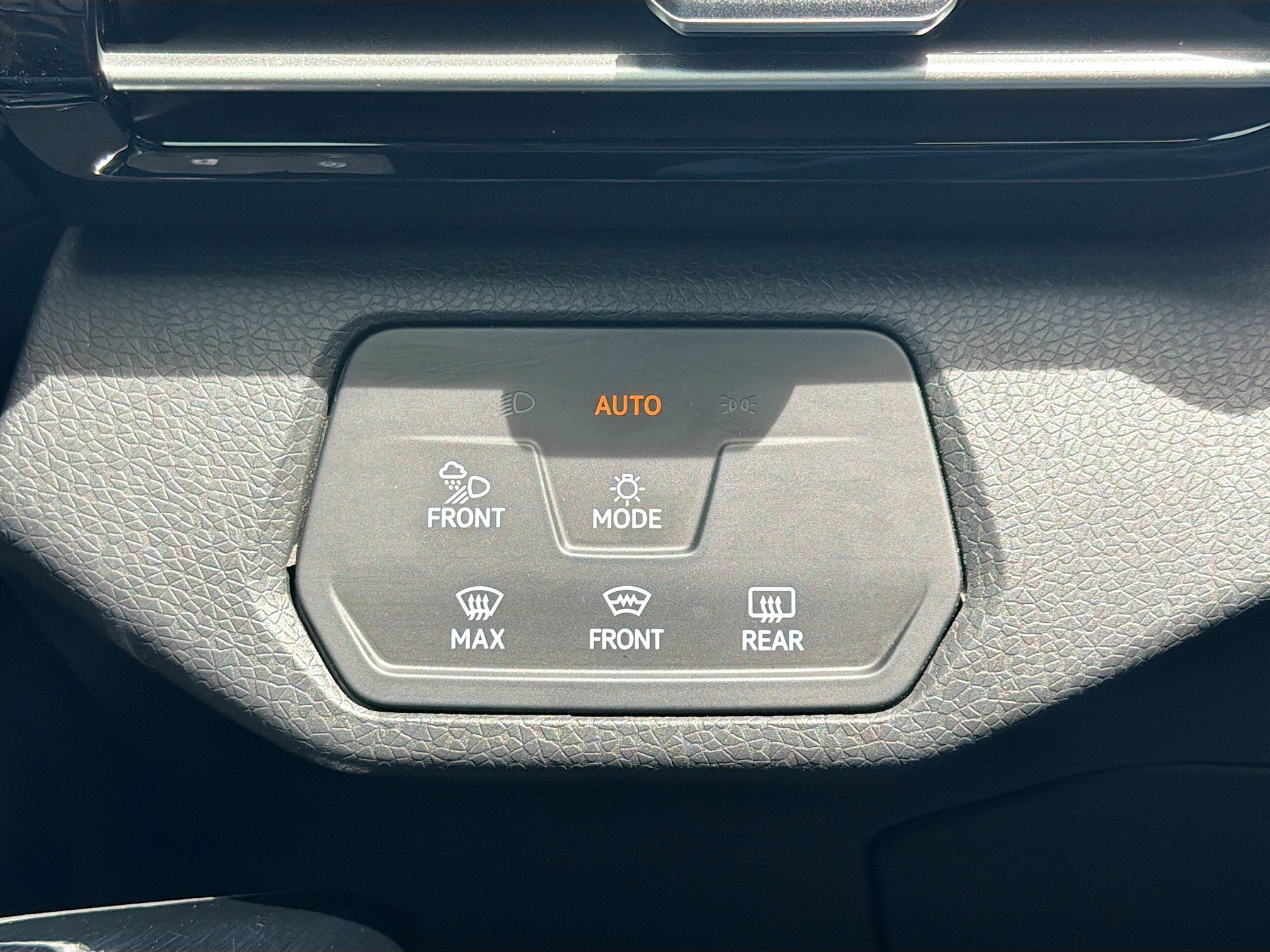 Used 2023 Volkswagen ID.4 Pro S Plus AWD/4WD image 17