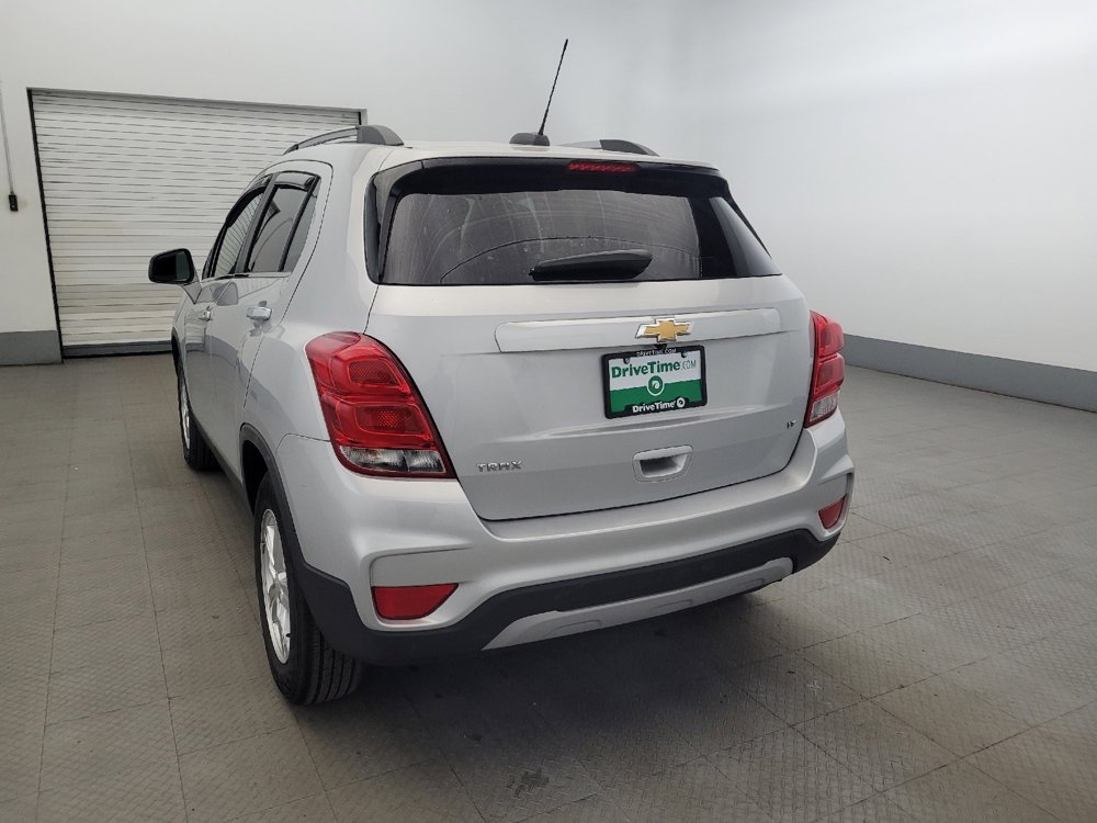 Used 2019 Chevrolet Trax LT w/ LT Convenience Package FWD image 6