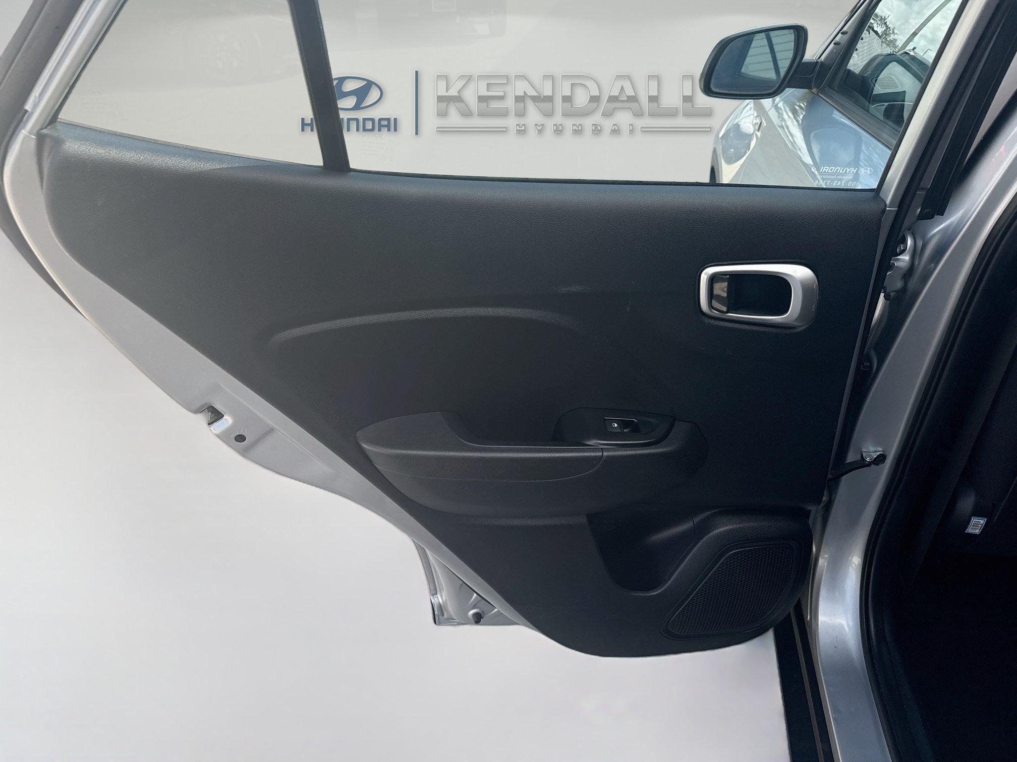 Used 2021 Hyundai Venue SE FWD image 22