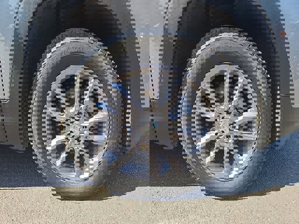 Used 2023 GMC Terrain SLT w/ Tech Package image 11