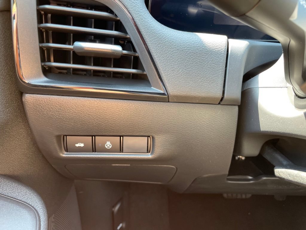 New 2026 Nissan Sentra SV w/ SV Convenience Package FWD image 13
