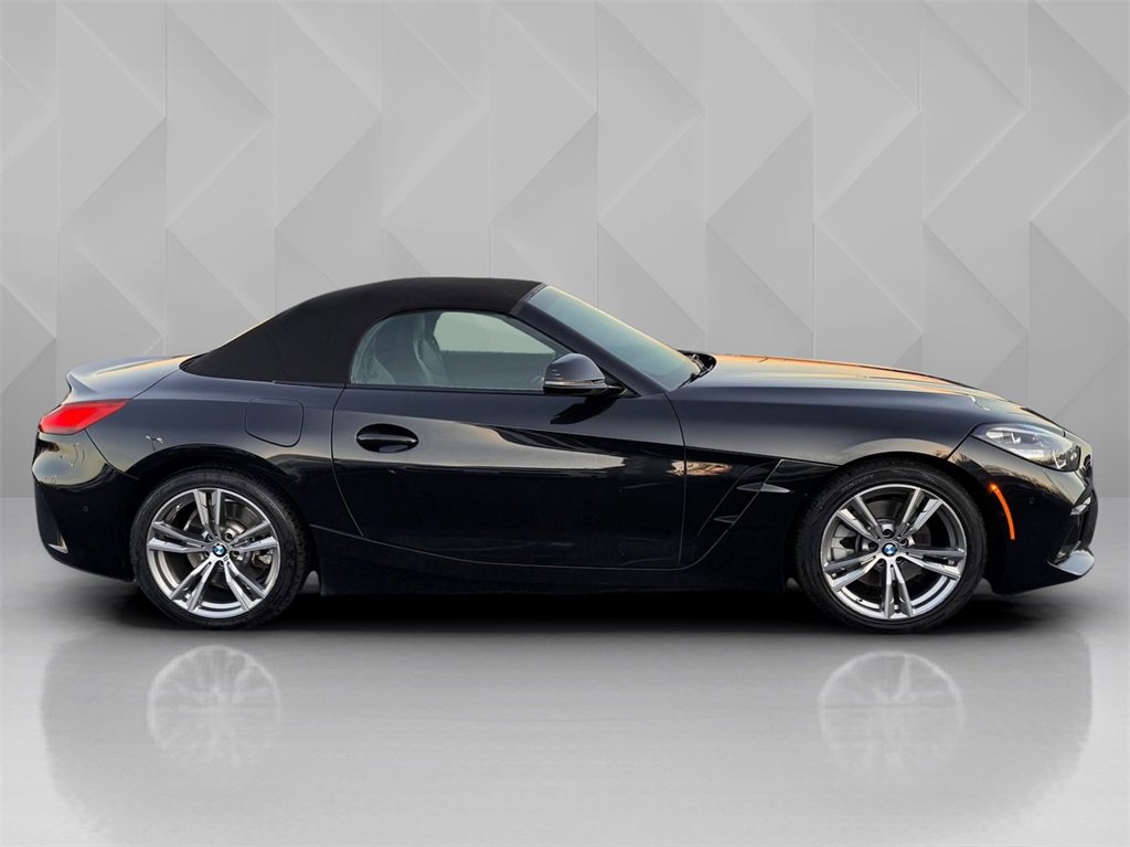 Used 2025 BMW Z4 sDrive30i image 4
