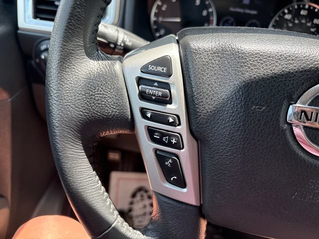 Used 2021 Nissan Titan SV w/ SV Convenience Package AWD/4WD image 11