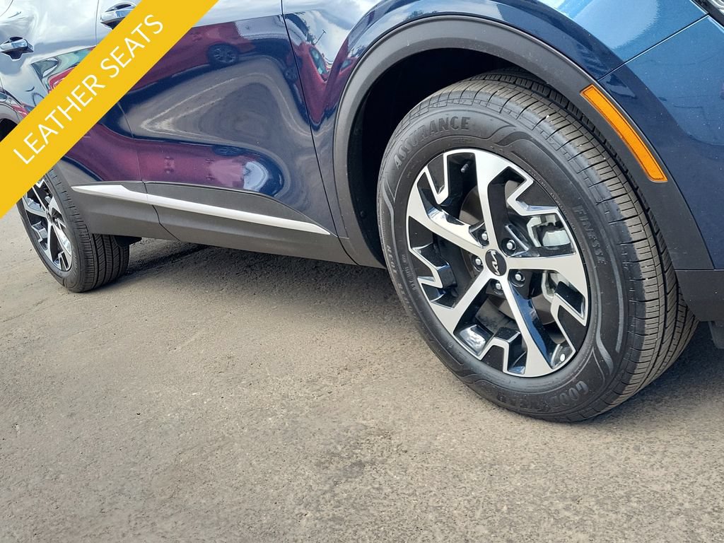 Certified 2024 Kia Sportage EX AWD/4WD image 8