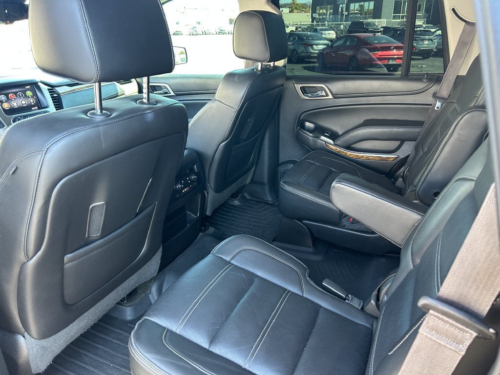 Used 2015 GMC Yukon Denali w/ Touring Package AWD/4WD image 30