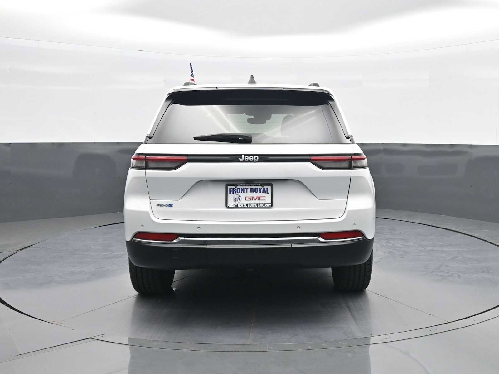 Used 2024 Jeep Grand Cherokee Limited 4xe AWD/4WD image 6