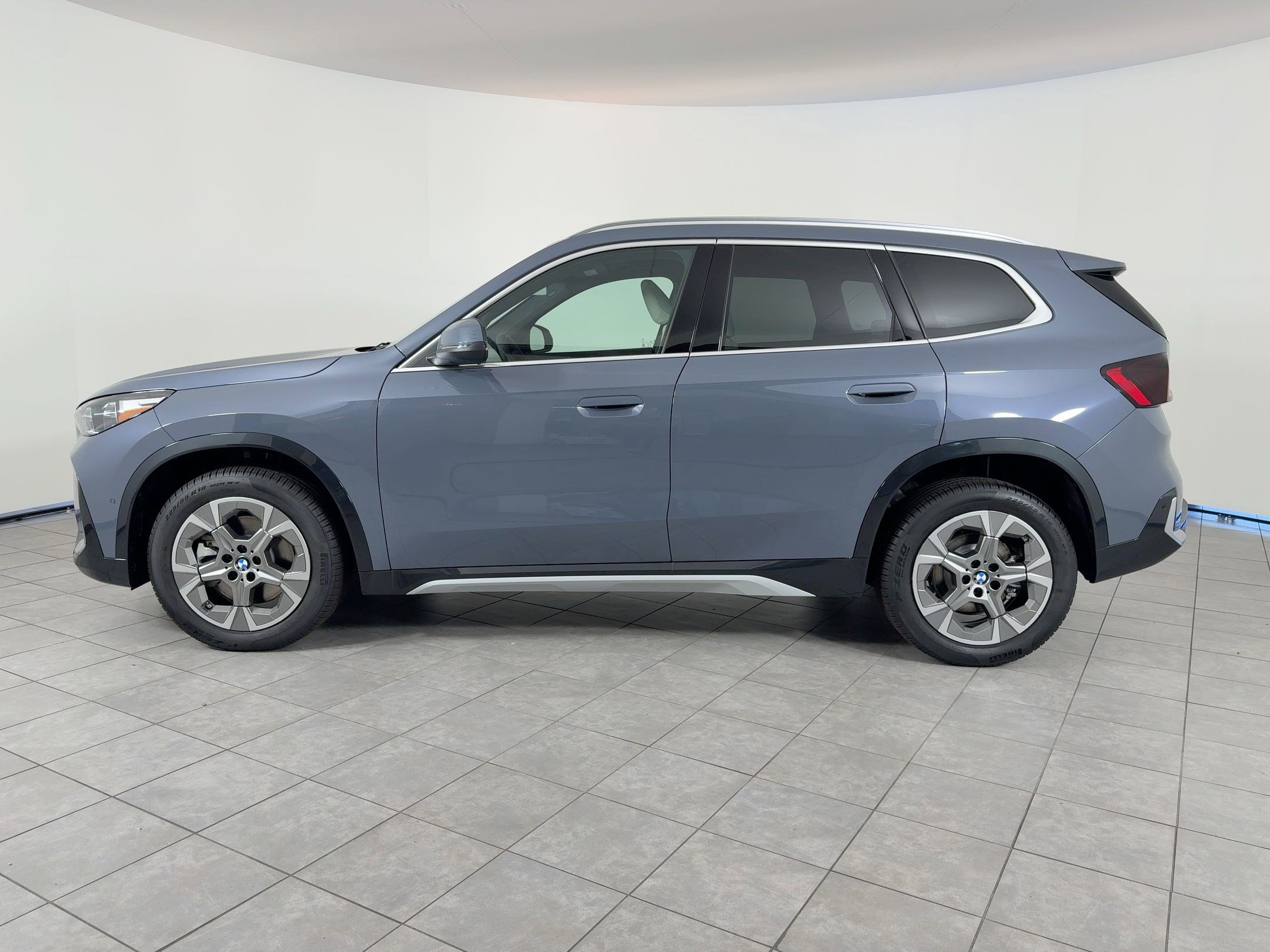 New 2026 BMW X1 xDrive28i w/ Convenience Package image 2